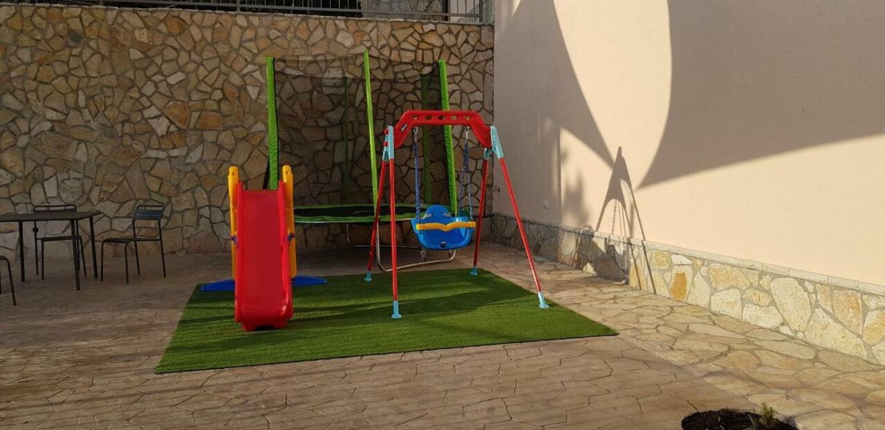 באר Villa Grand מראה חיצוני תמונה
